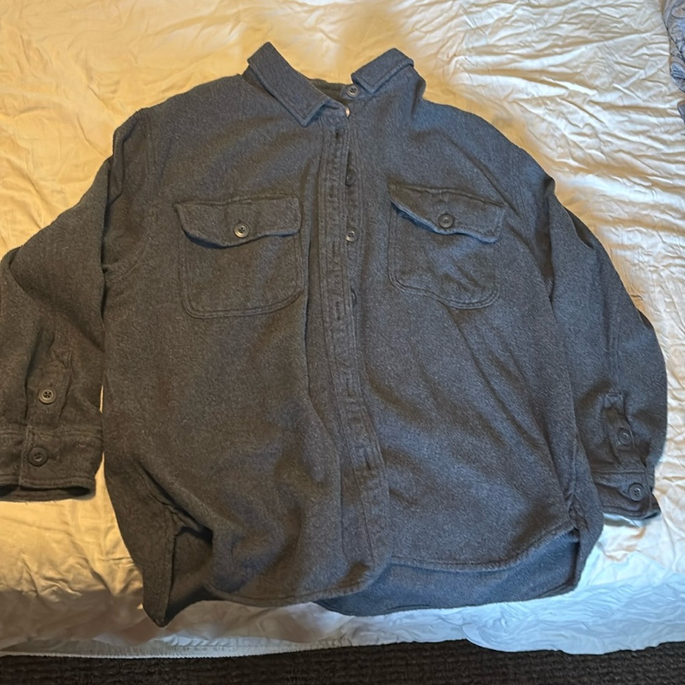 American Eagle button up